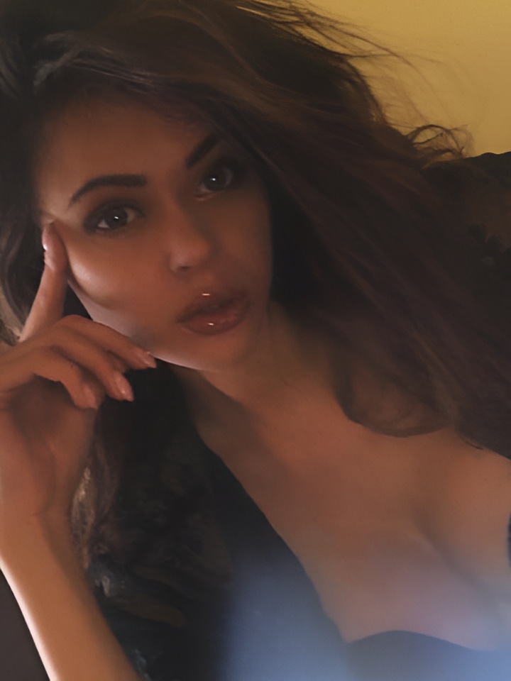 Зита привлекальеная девушка из Кокошкино цена от 10000 руб