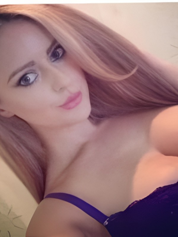 Юля привлекательная девушка из Кокошкино цена от 4000 руб