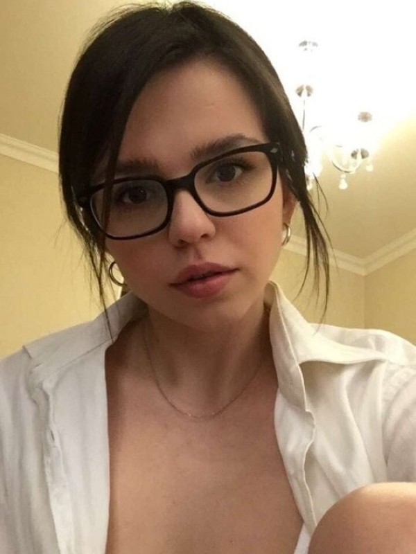 Олеся привлекательная девушка из Кокошкино цена от 3000 руб